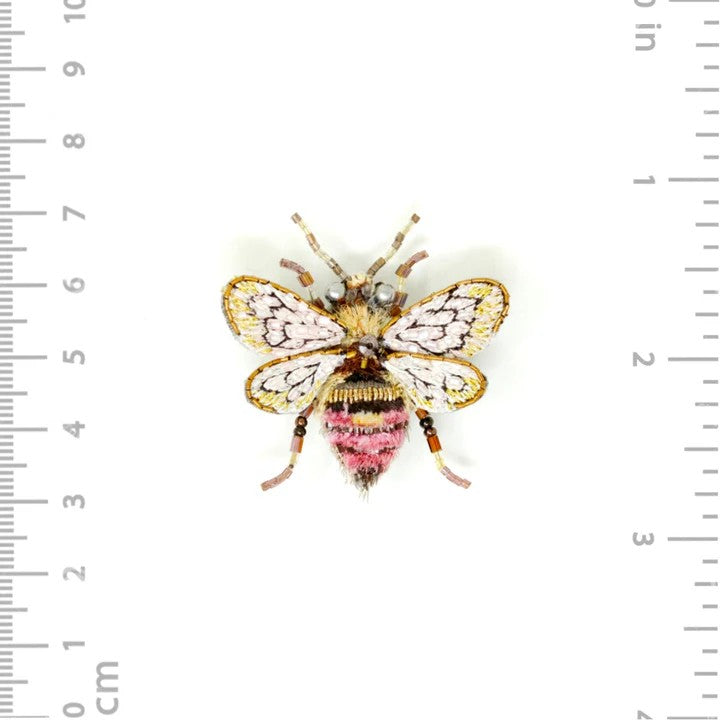 Hummel Brosche von Trovelore