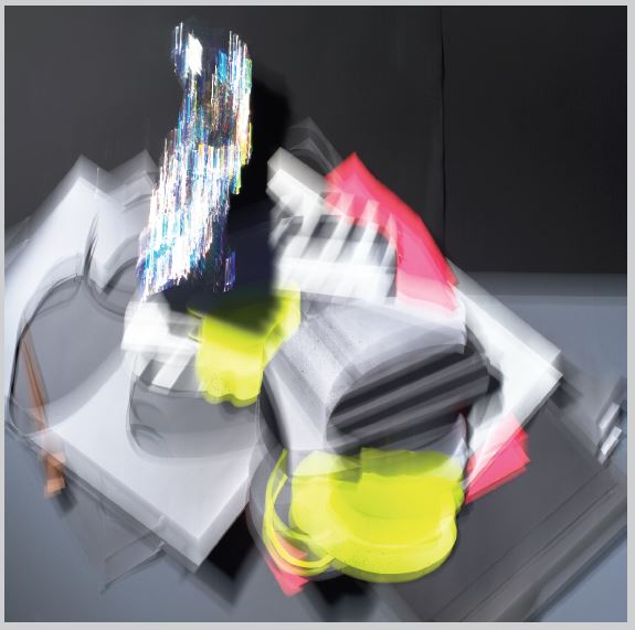 Künstlerisch inszeniertes Foulard mit abstrakten Formen und leuchtenden Farben auf dunklem Hintergrund.